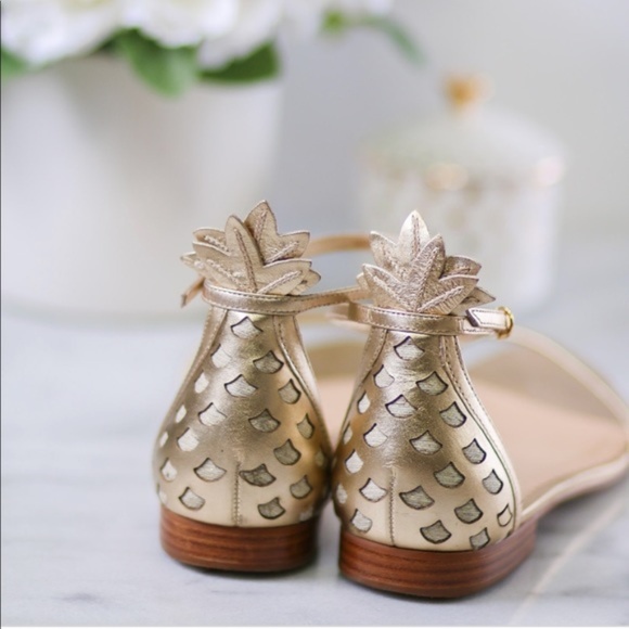 Lilly Pulitzer Shoes - lilly pulitzer laura pineapple sandals